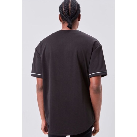 F21 MENS BLACK BASEBALL BUTTON SHIRT - Picture 3 of 6